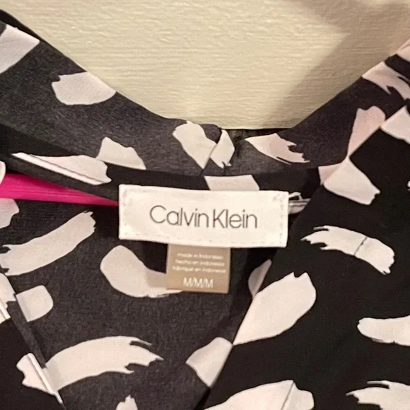 Calvin Klein Black and White Blouse - Picture 2 of 3